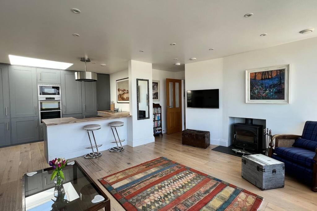 Shorepark - Waterfront Cottage With Stunning Views ดัมฟรีส์ ภายนอก รูปภาพ