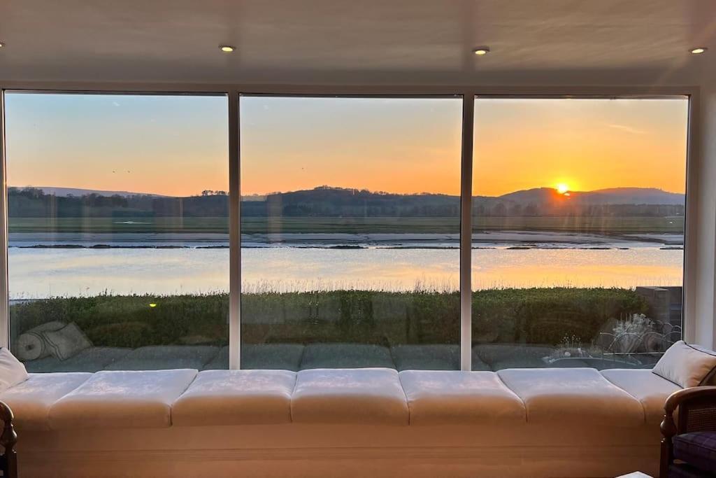 Shorepark - Waterfront Cottage With Stunning Views ดัมฟรีส์ ภายนอก รูปภาพ