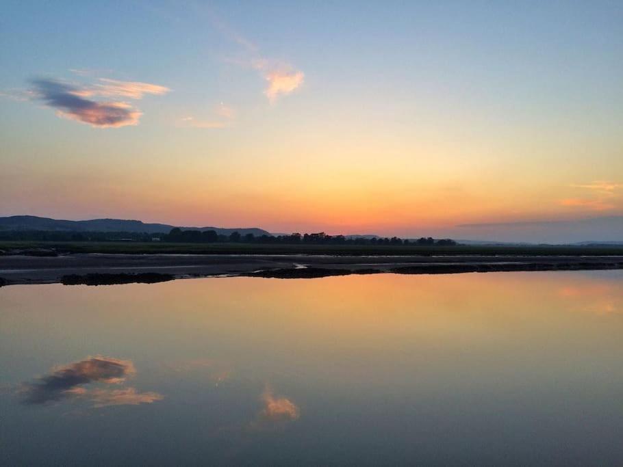 Shorepark - Waterfront Cottage With Stunning Views ดัมฟรีส์ ภายนอก รูปภาพ