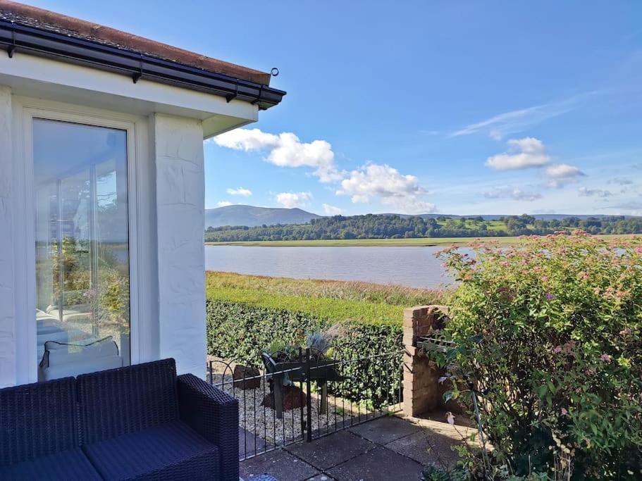 Shorepark - Waterfront Cottage With Stunning Views ดัมฟรีส์ ภายนอก รูปภาพ