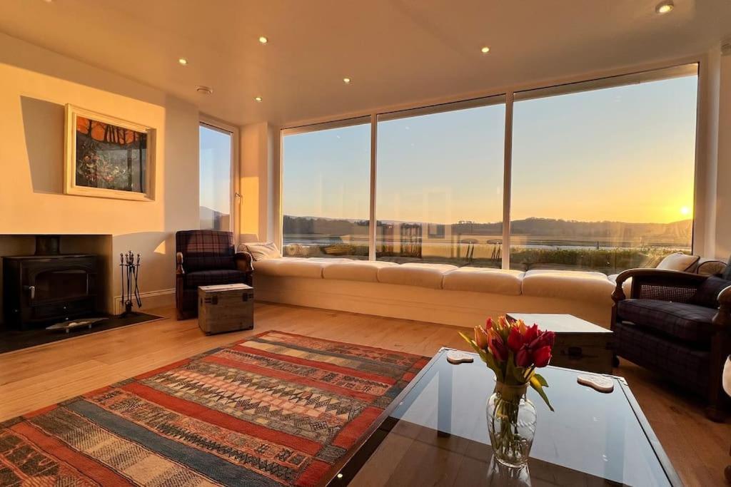 Shorepark - Waterfront Cottage With Stunning Views ดัมฟรีส์ ภายนอก รูปภาพ